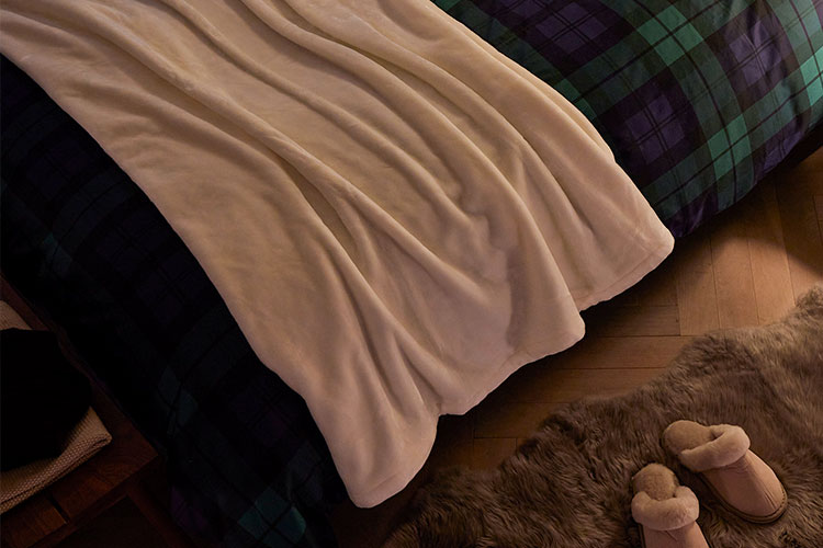 ブランケット「カルドニード ノッテ3」