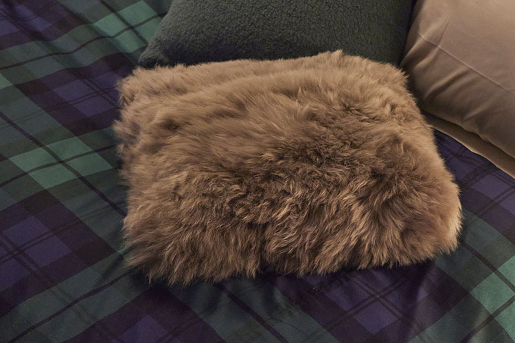 ムートンクッション