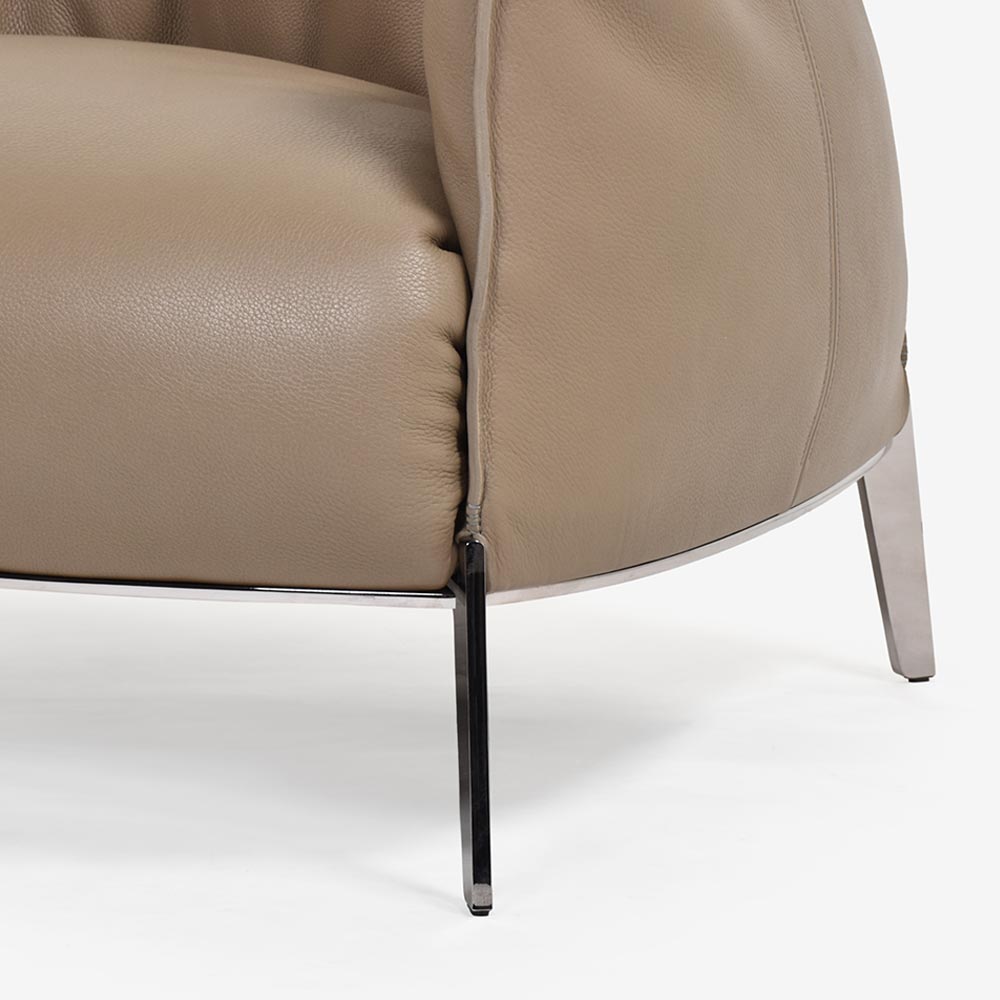 PoltronaFrau（ポルトローナ・フラウ）アームチェア「アーチボルドグランコンフォート」革オリーチェ色 #Orice