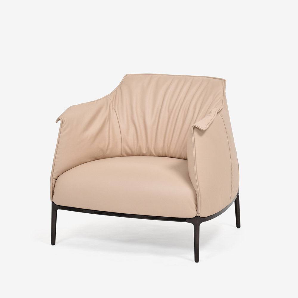 PoltronaFrau（ポルトローナ・フラウ）アームチェア「アーチボルド」革ベージュ色 #SC42Maquillage