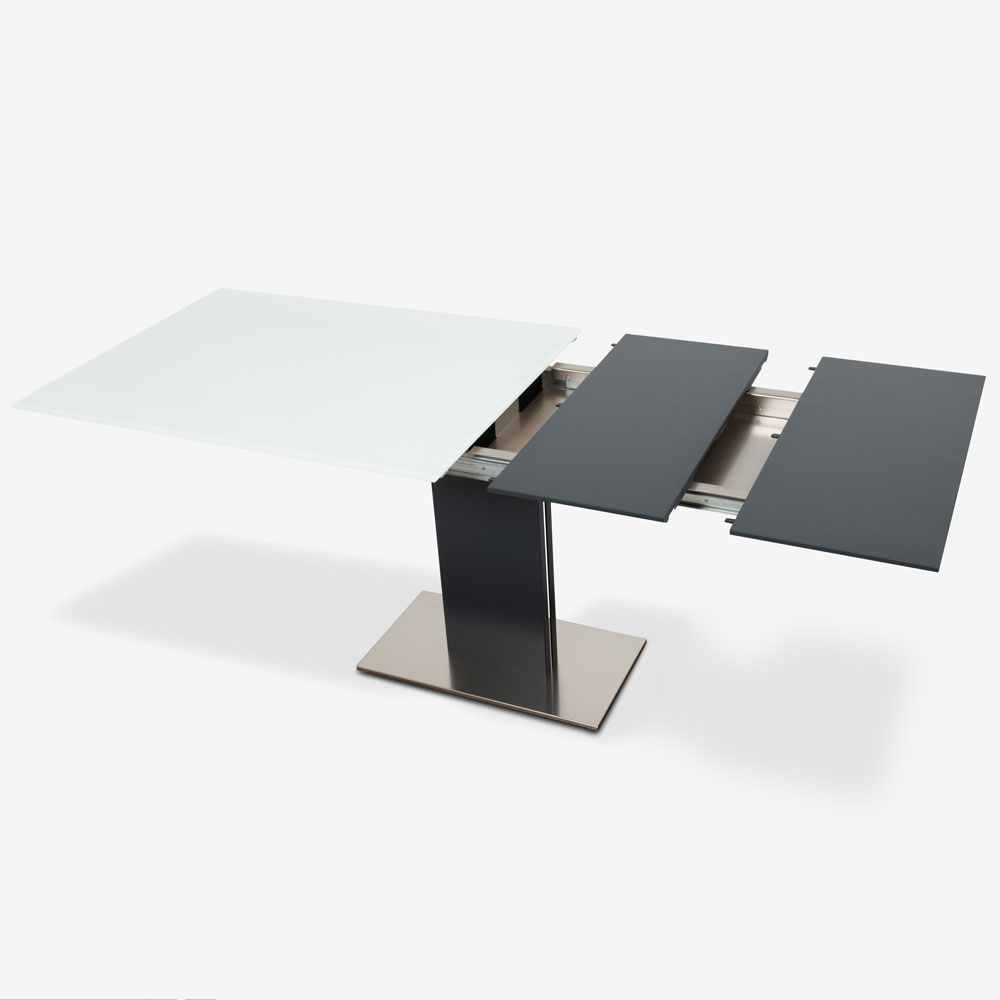伸長式ダイニングテーブル「BINGO P4600/E」ガラス天板