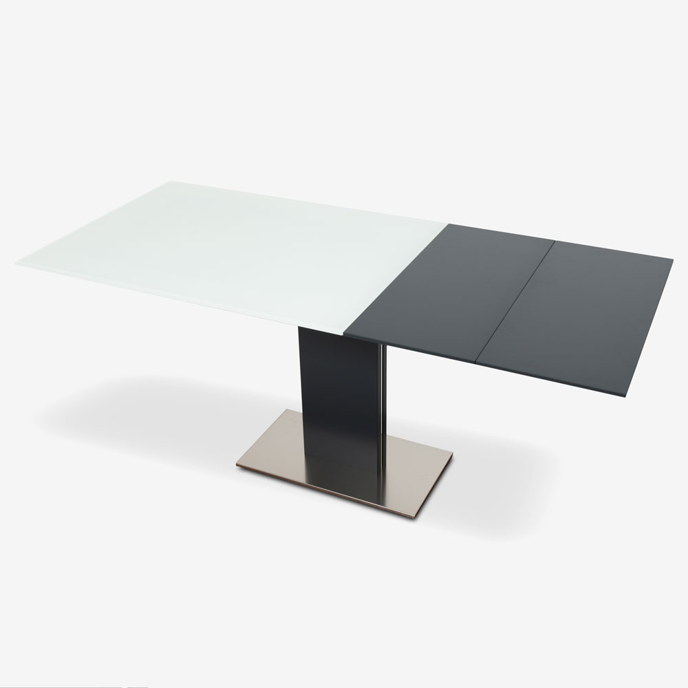 伸長式ダイニングテーブル「BINGO P4600/E」ガラス天板