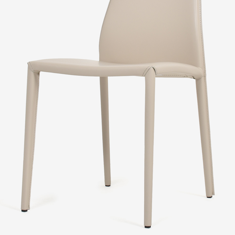 Calligaris（カリガリス）ダイニングチェア「Aida CS1484」革ベージュ色