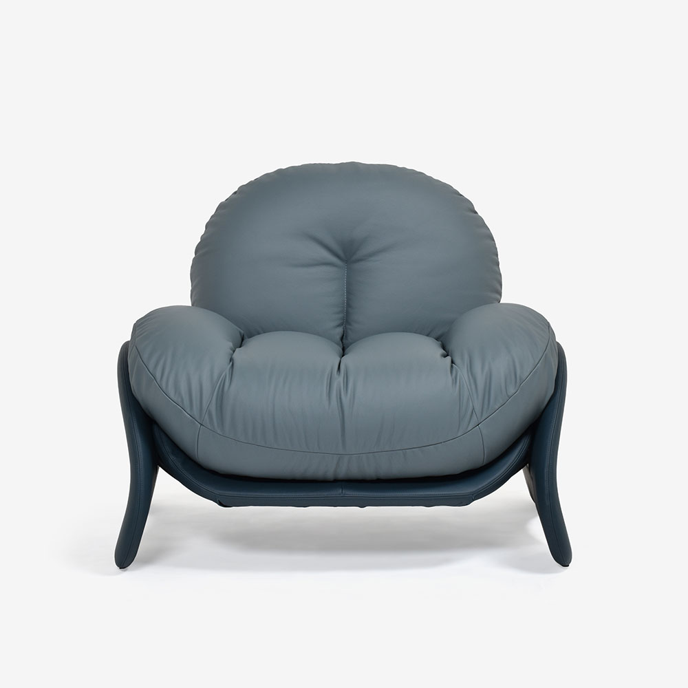 PoltronaFrau(ポルトローナ・フラウ)アームチェア「スクワッシュ」幅103cm 革スチールブルー色/ミネラルブルー色