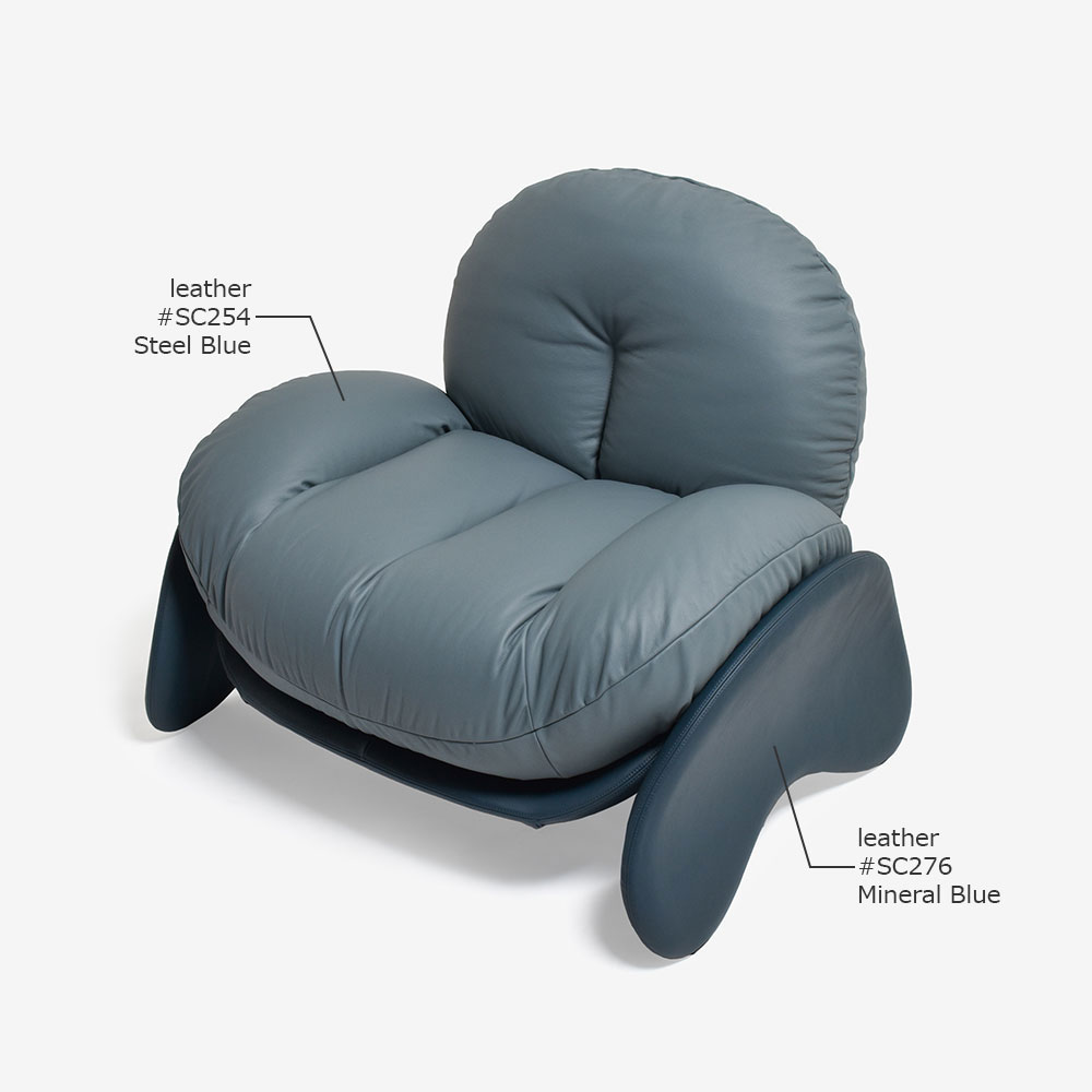 PoltronaFrau(ポルトローナ・フラウ)アームチェア「スクワッシュ」幅103cm 革スチールブルー色/ミネラルブルー色