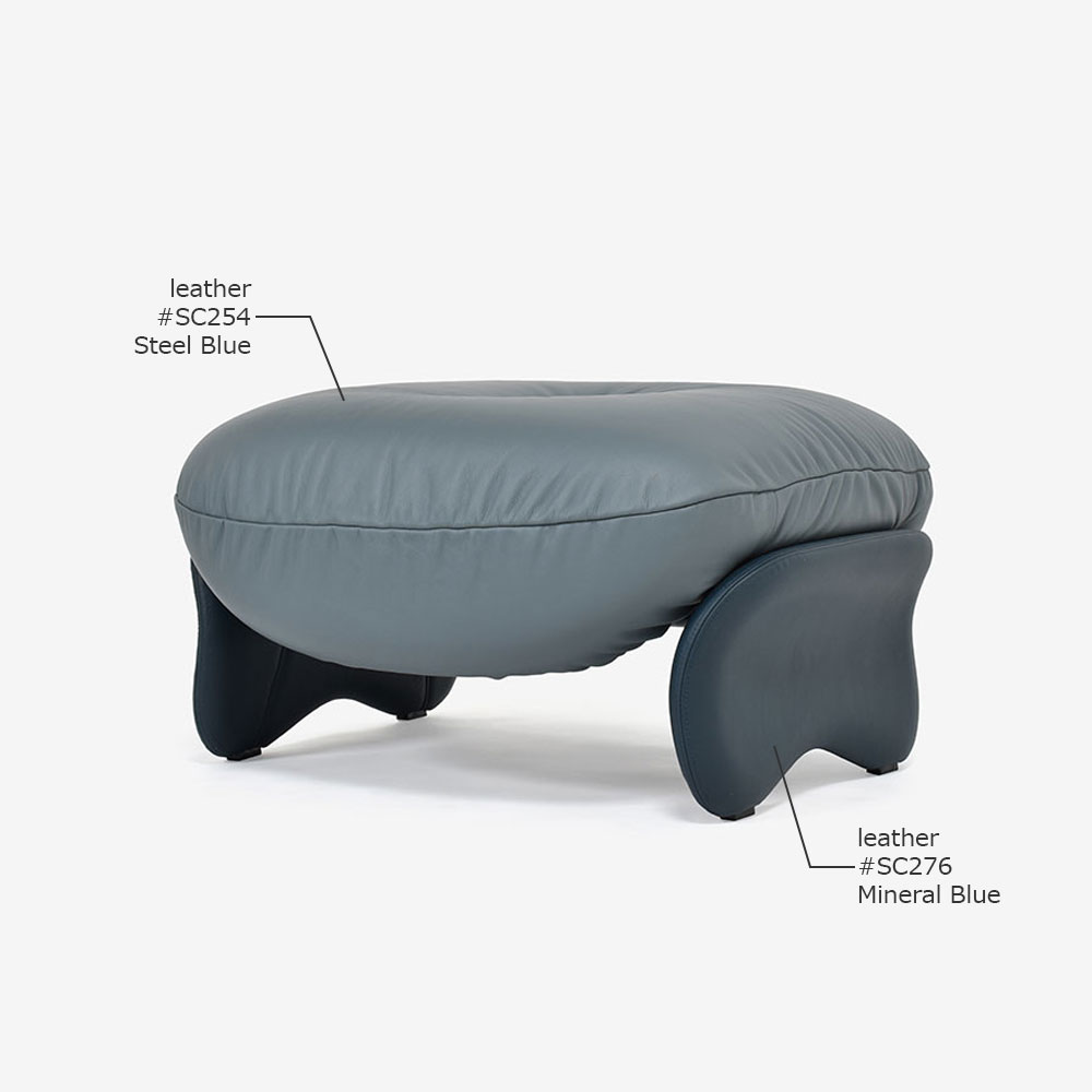 PoltronaFrau(ポルトローナ・フラウ)オットマン「スクワッシュ」幅72cm 革スチールブルー色/ミネラルブルー色【次回入荷未定】