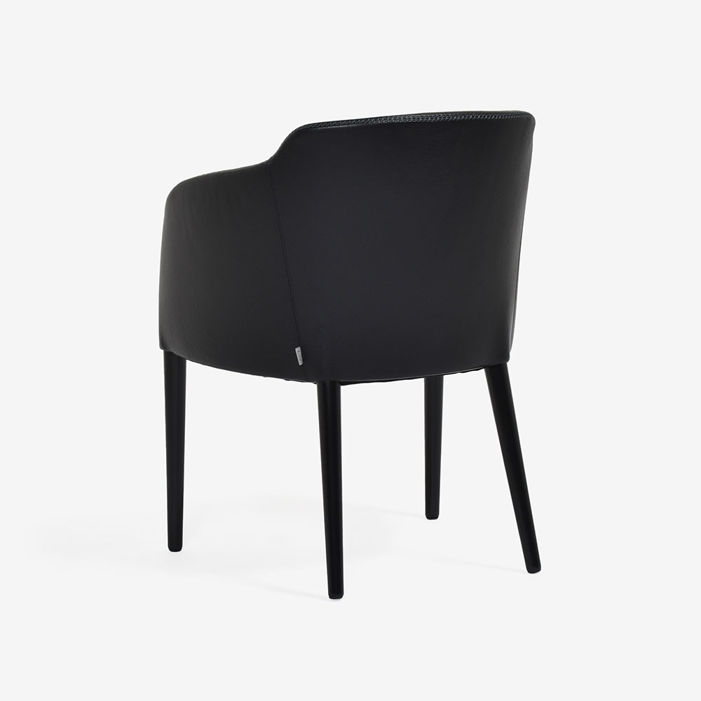 erba（エルバイタリア）ダイニングチェア「エモジオーネ2」肘付き 革#Cブラック色