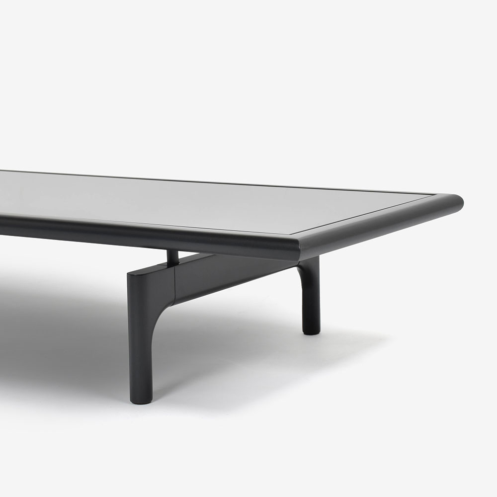 ROLF BENZ（ロルフベンツ）センターテーブル「901-313」幅126cm 天板:ガラスブラック色 フレーム:ビーチ材ブラック色