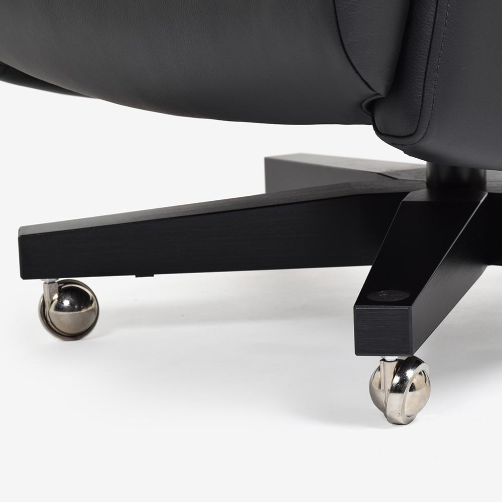 アームチェア「SIXTY TWO 6250」キャスター付 革ブラック