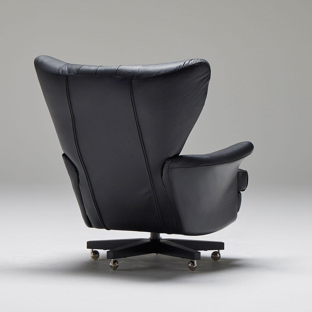 黒のアームチェア 合成皮革 木製脚　Aチェア　② コルザアームチェア 同色2脚組 通販 - ディノス