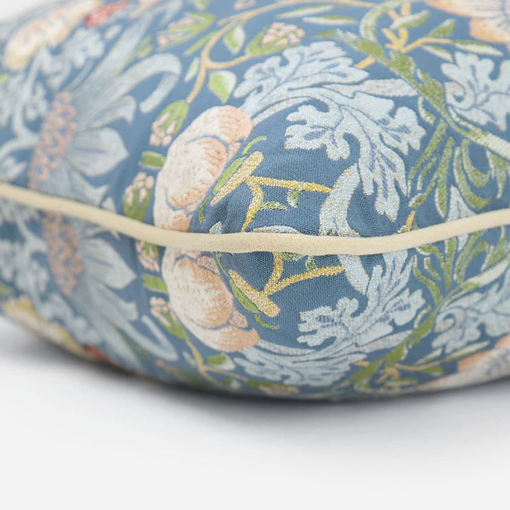 クッションカバー「いちご泥棒」ブルーグリーン 45cm角 Morris Design Studio(モリス)