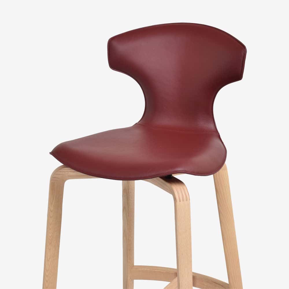 PoltronaFrau（ポルトローナ・フラウ）スツール「モンテーラ」革ガーネット色/ナチュラルアッシュ色