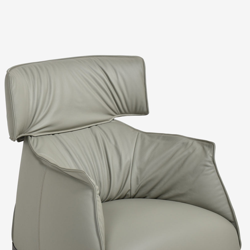 PoltronaFrau（ポルトローナ・フラウ）アームチェア「アーチボルドキング」革ライトグリーン色