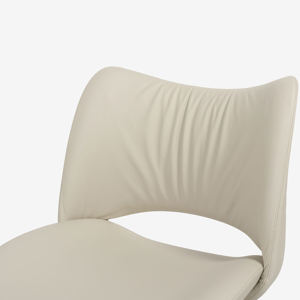 PoltronaFrau（ポルトローナ・フラウ）ダイニングチェア「ニース」革スタッコ色 #SC05 Stucco