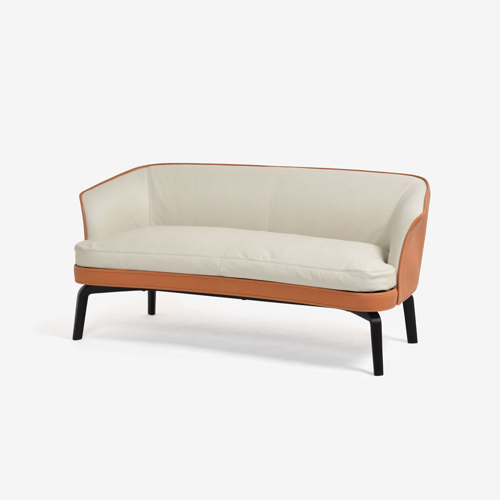 PoltronaFrau（ポルトローナ・フラウ）ソファ「ニヴォラ」幅169cm 革スタッコ色/キャメル色