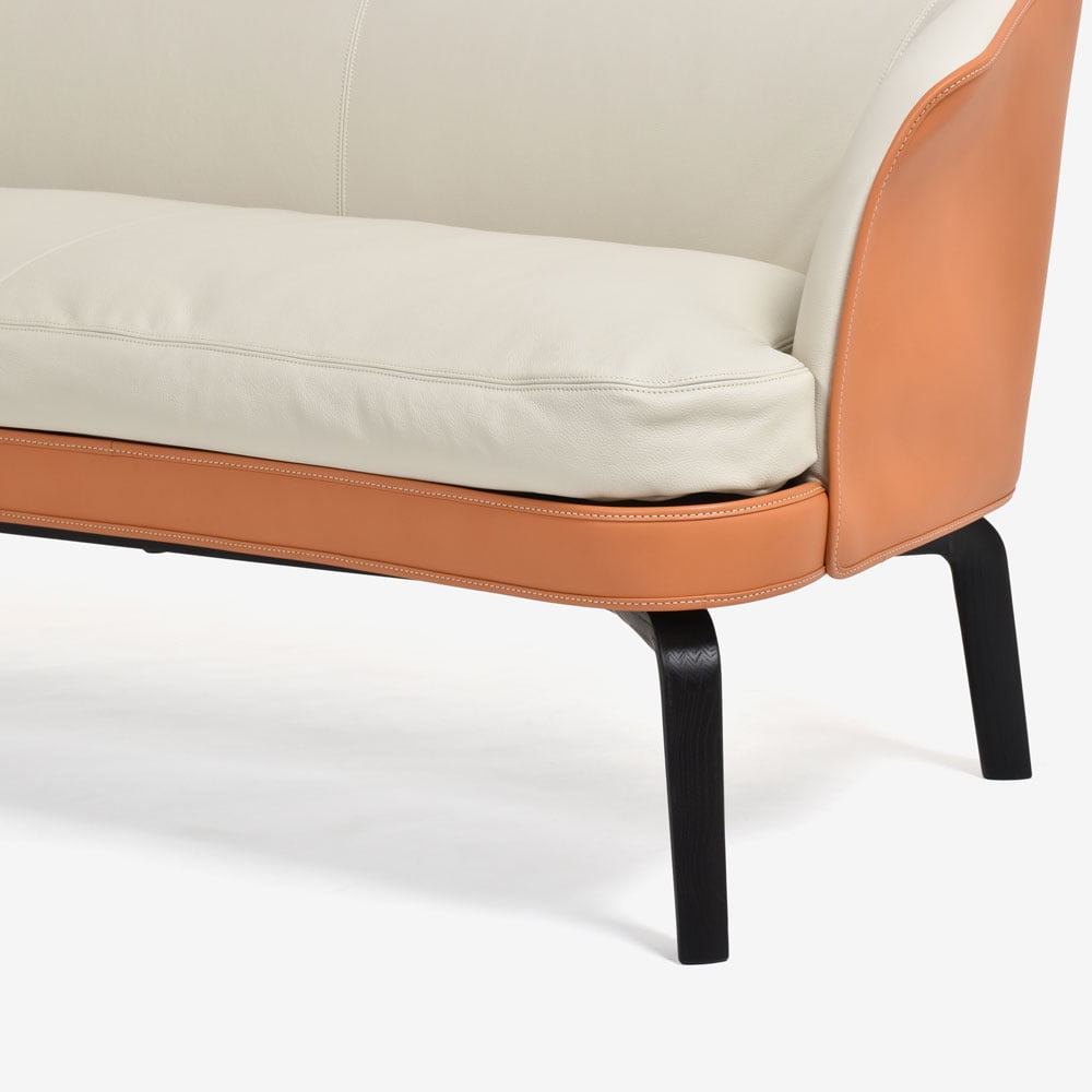 PoltronaFrau（ポルトローナ・フラウ）ソファ「ニヴォラ」幅169cm 革スタッコ色/キャメル色