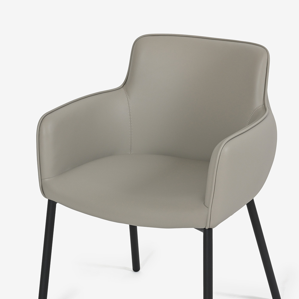 ダイニングチェア（肘付き）「デリス」合成皮革ライトグレー色/脚ブラック色