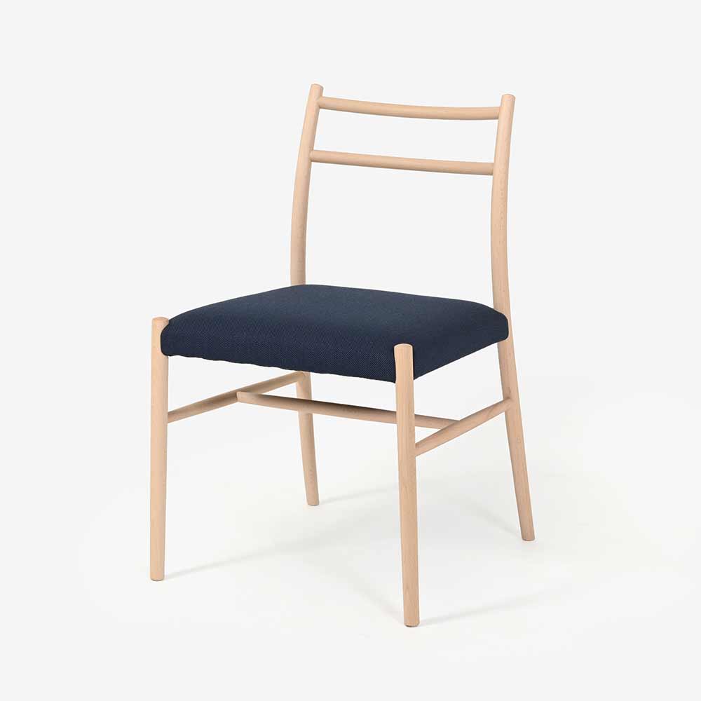 秋田木工 ダイニングチェア「ルフト」ブナ材白木塗装 張地 布#スチール