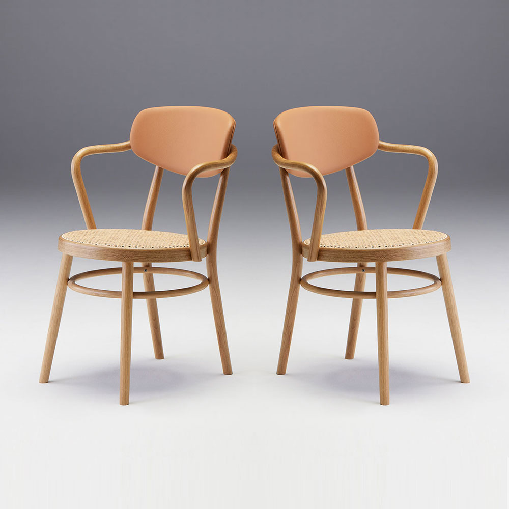 秋田木工 ダイニングチェア(肘付き)「AC-1」ナラ材ホワイトオーク色(艶消し)座面 籐張り 背もたれ 革ライトブラウン色【受注生産品】【2脚セット】【セール対象品のため10%OFF】