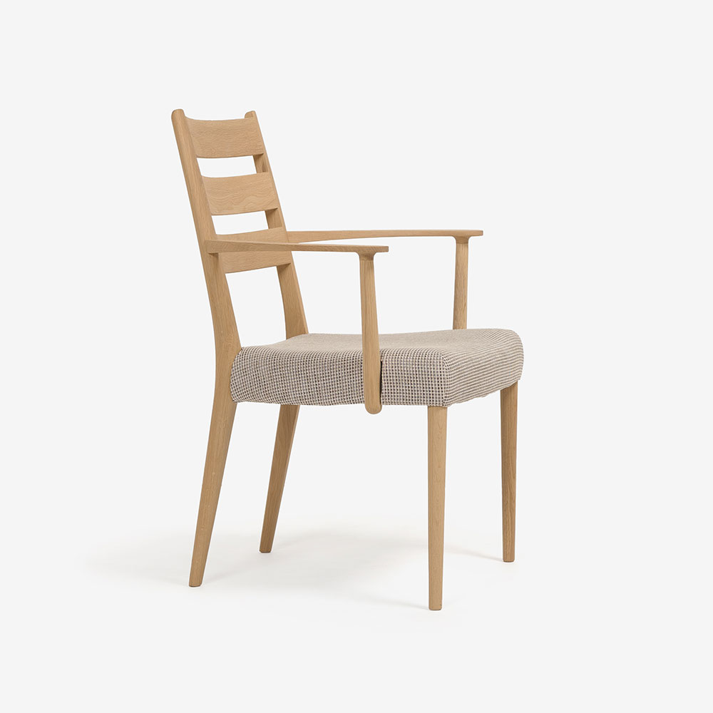 カリモク家具 ダイニングチェア（アーム付き）「C3010DCEG」オーク材ピュアオーク色 布#モダンB450ミックスグレー色