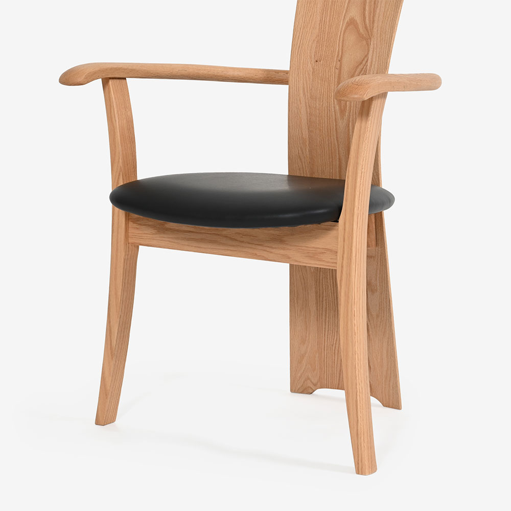 ダイニングチェア（肘付き）「フォルム2 OICA-201 WO」レッド