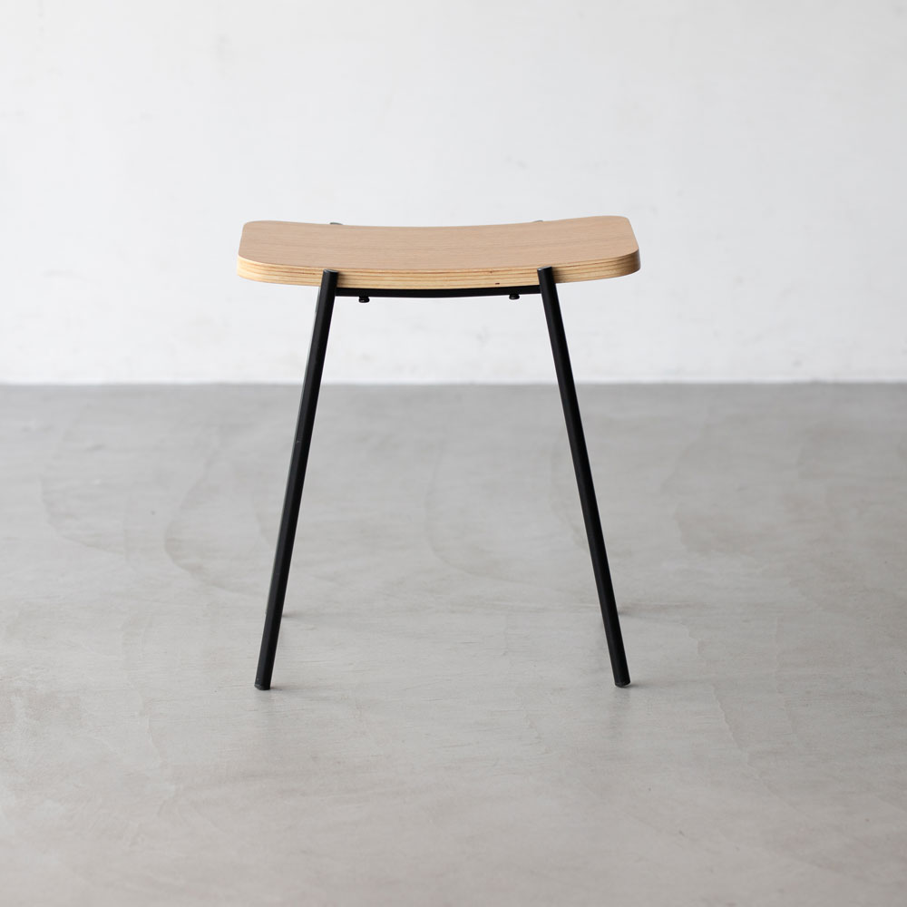 スツール「カペル」オーク材 脚ブラック 全2色