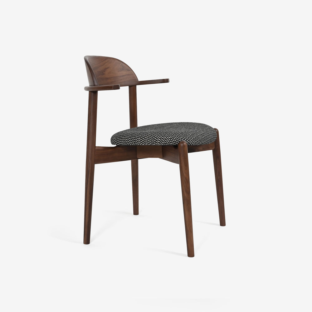 MASTERWAL（マスターウォール）ダイニングチェア「YU ユー UC2B-WN」半肘付き ウォールナット材 布#5 LABYRINTH3 FU121/ブラック【受注生産品】
