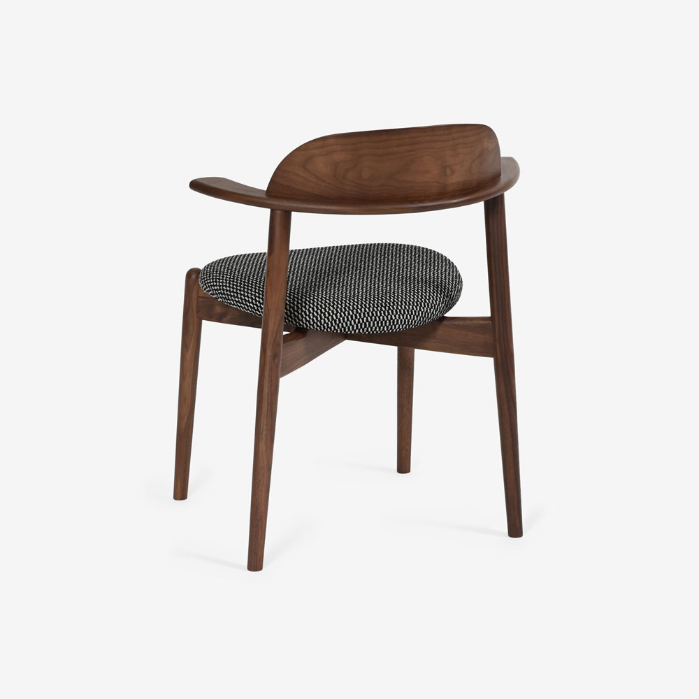 MASTERWAL（マスターウォール）ダイニングチェア「YU ユー UC2B-WN」半肘付き ウォールナット材 布#5 LABYRINTH3 FU121/ブラック【受注生産品】