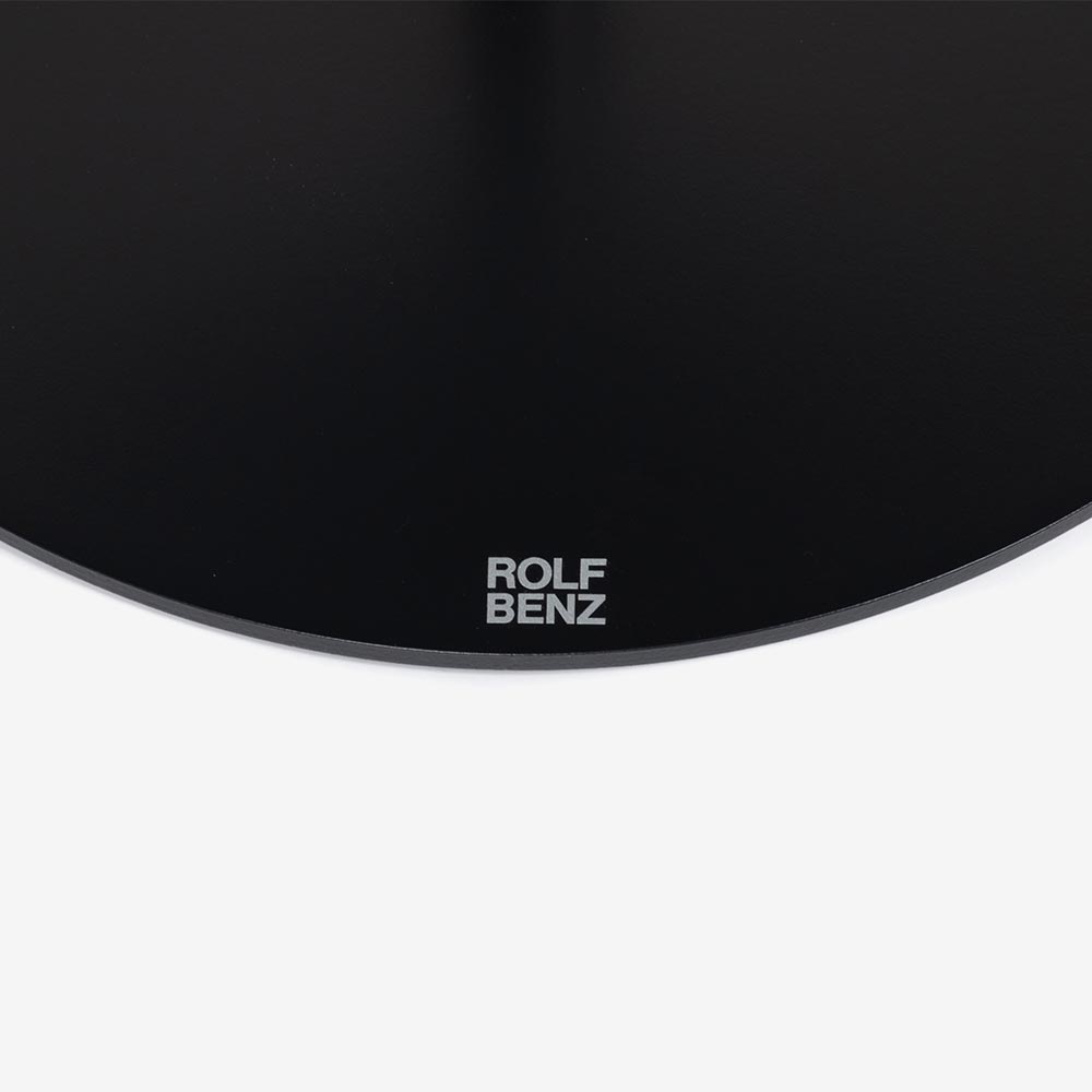 ROLF BENZ（ロルフベンツ）サイドテーブル 「922-122」オーク材ブラック色