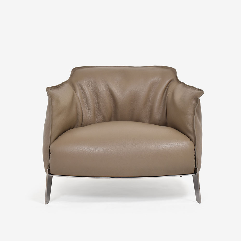 超レア革巻き脚・定価38.5万Poltrona Frau Liz アーム付正規品 超レア革巻き脚・定価38.5万Poltrona Frau Liz アーム付正規品 超レア