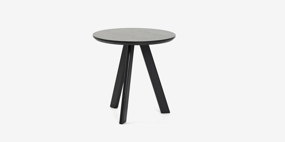 サイドテーブル「カプリ」のオーク材ブラック色