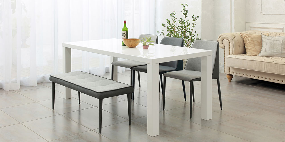 ダイニングテーブル「フォート」を上から見たイメージ画像