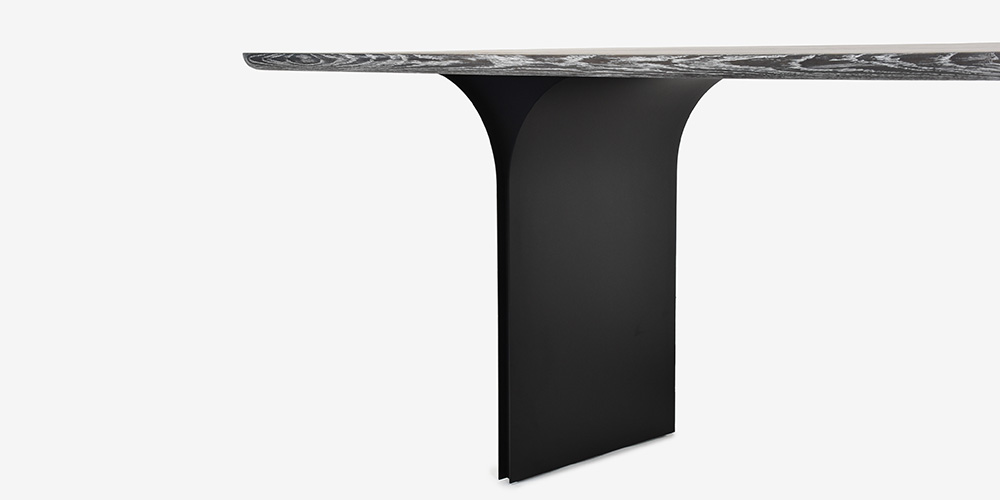 ダイニングテーブル「ROLF BENZ 990」の脚部