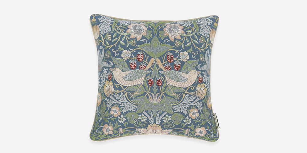 クッションカバー「いちご泥棒」ブルーグリーン 45cm角