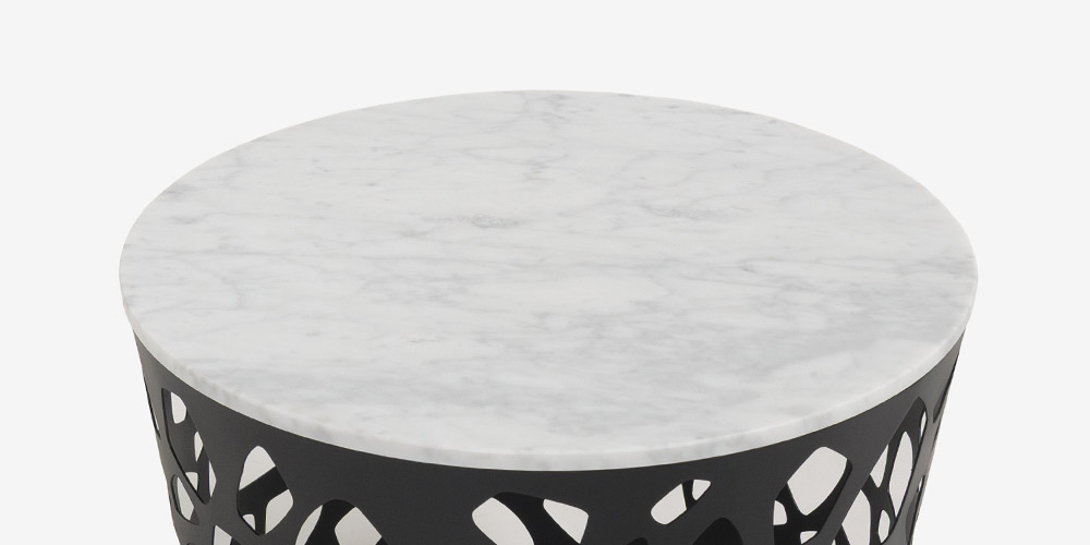サイドテーブル「ROLF BENZ 926-251」の天然石のテーブルトップイメージ