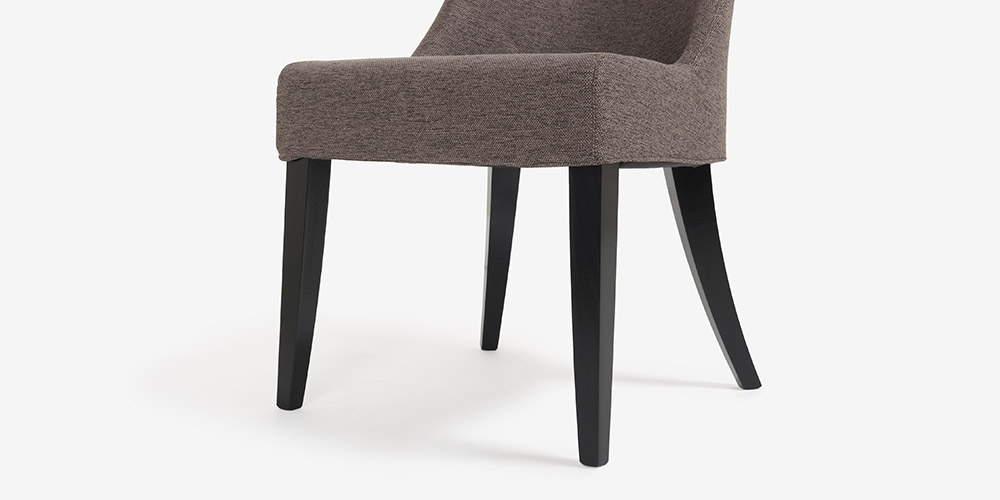 ダイニングチェア「アルテ」布ブラウンの脚部