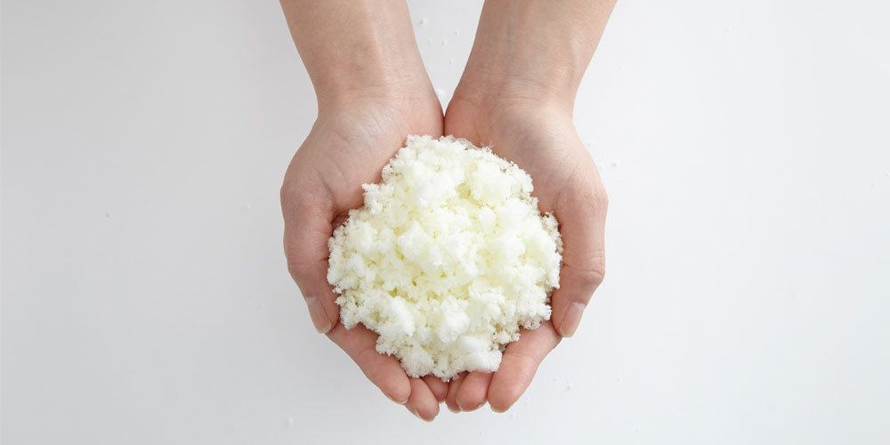 詰め物のメモリーチップのイメージ