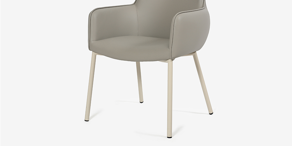 【脚・座面アップ画像】ダイニングチェア「デリス」合成皮革ライトグレー色/アイボリー色