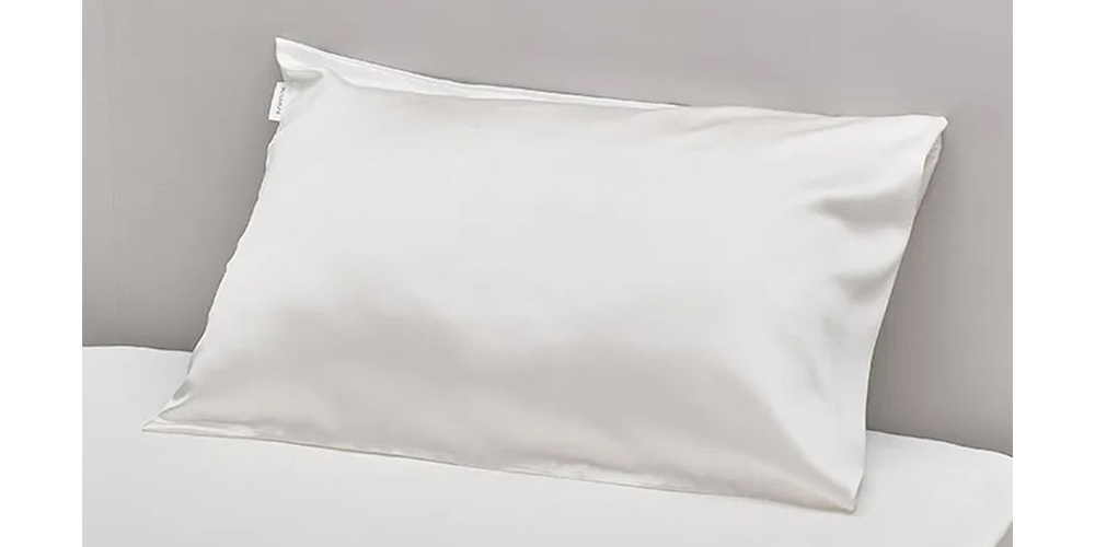 「newmine（ニューミン）ピローケース/シルクサテン」ホワイト