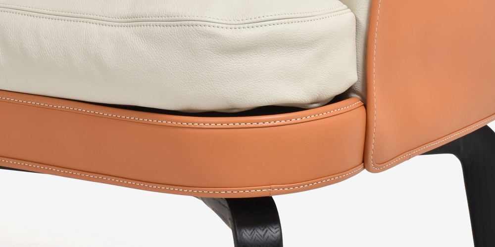 丁寧で美しいステッチが施されているソファ「ニヴォラ」