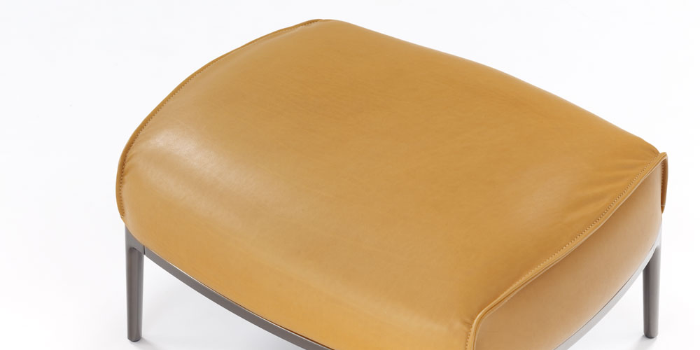 ★専用★ポルトローナフラウ★赤　本革　スツール　カウンターチェア　ルスピーゲ ポルトローナフラウ 赤 本革 スツール カウンターチェア