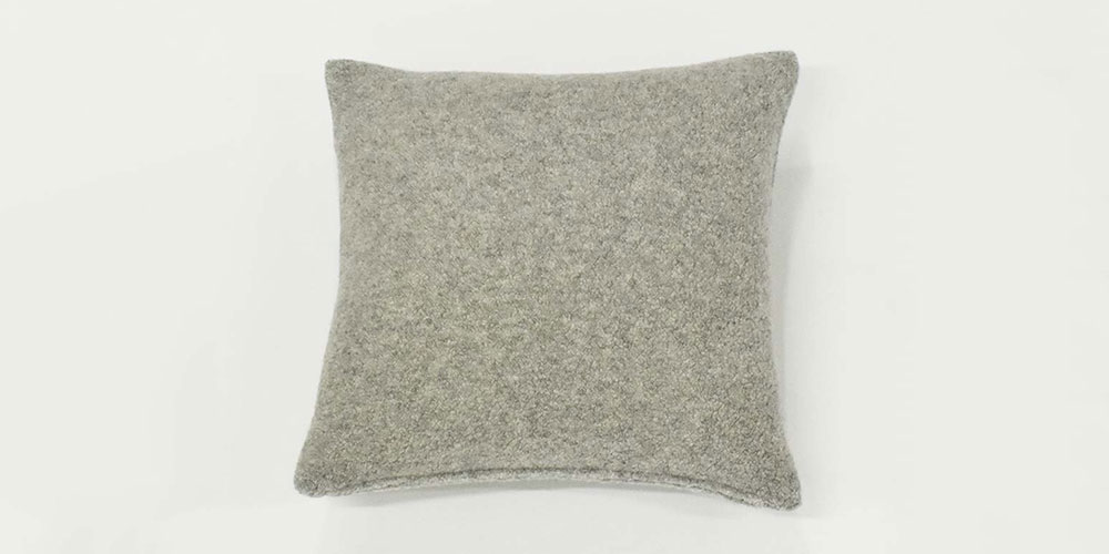 クッションカバー「ペコラ」グレー