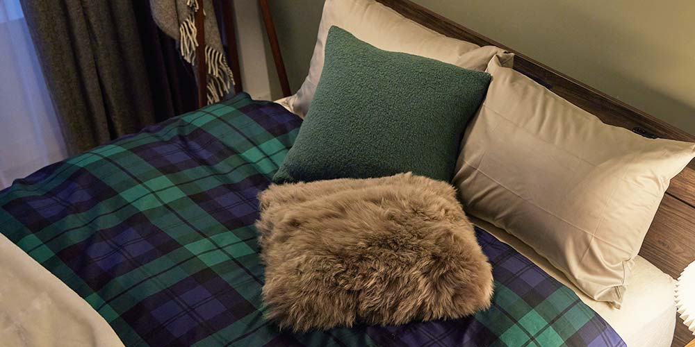 クッションカバー「ペコラ」グリーン45cm角のコーディネートイメージ