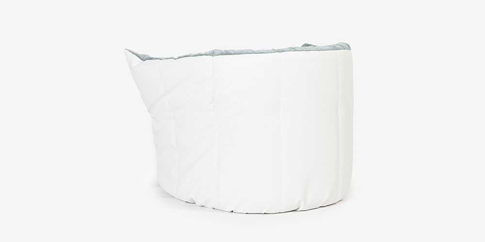 アームチェア「ロゼブリガンタン」1人掛け 幅95cm コンビ張り布＃RE125/RE440の背面