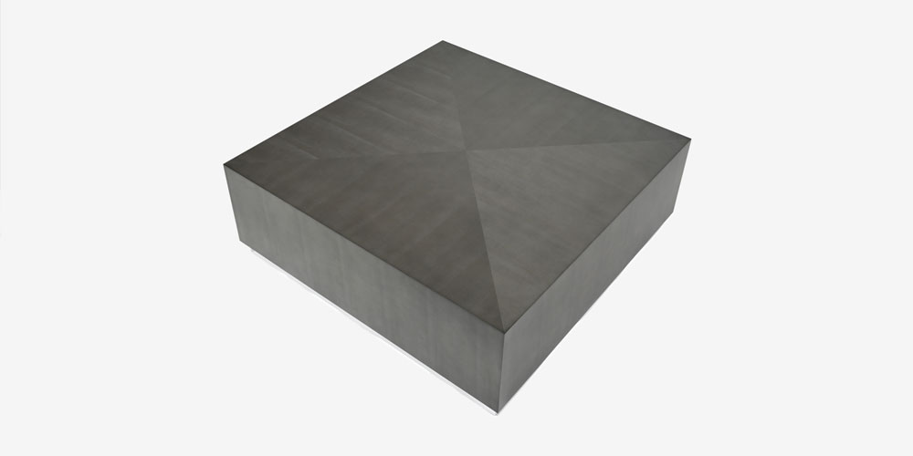 センターテーブル「デコレ2」の突板張りが美しい天板