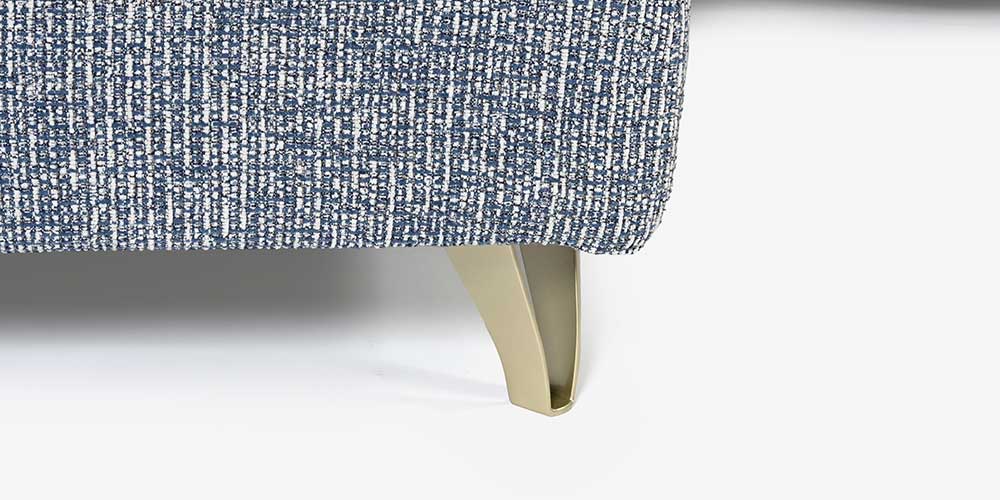 「ミラージュ」：スタイリッシュな金属脚