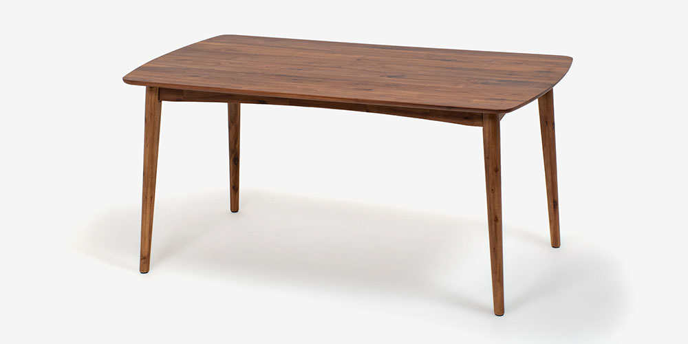 無垢材のぬくもりを感じられるダイニングテーブル「シネマ2」ウォールナット