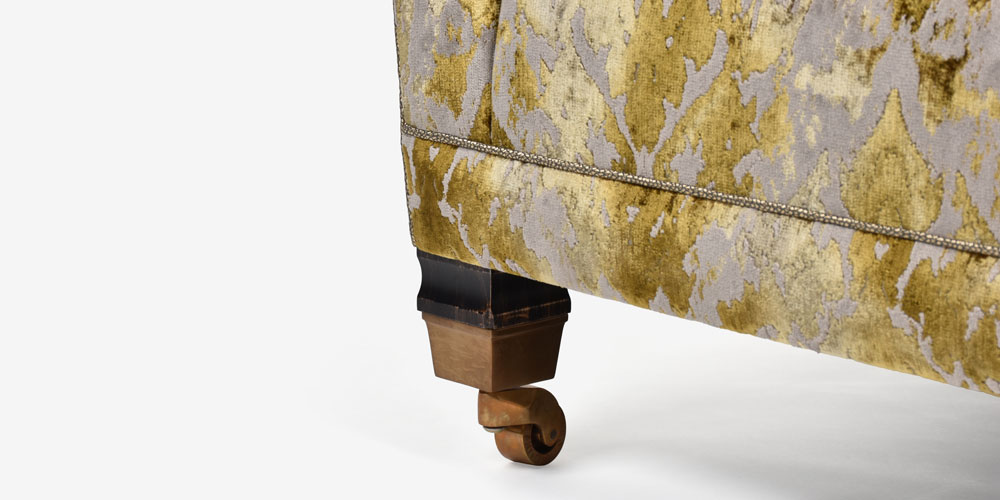 ソファ「TRAFALGAR トラファルガー」の脚部