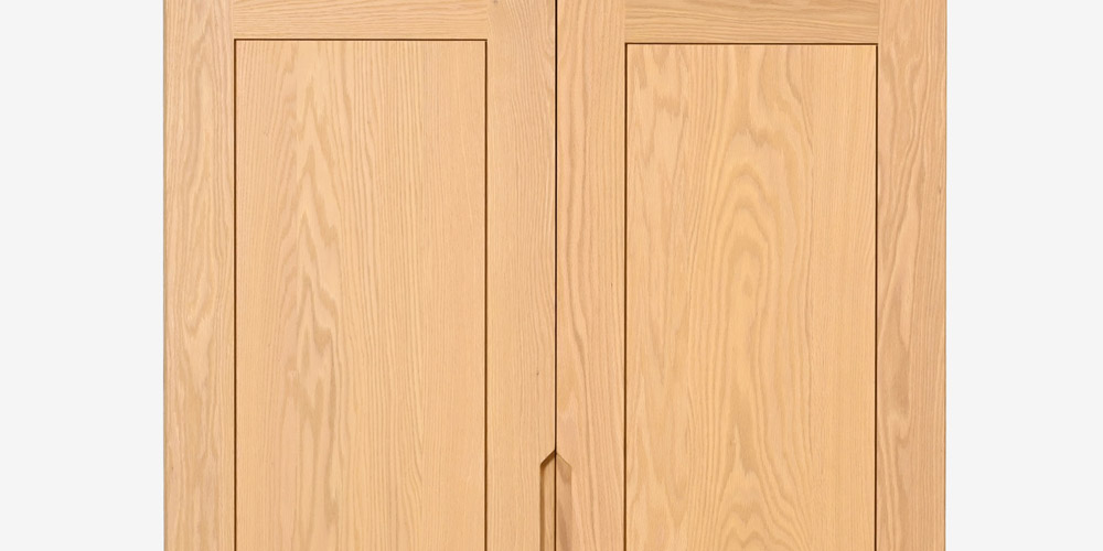 美しい木目の前板のワードローブ「シナモン」