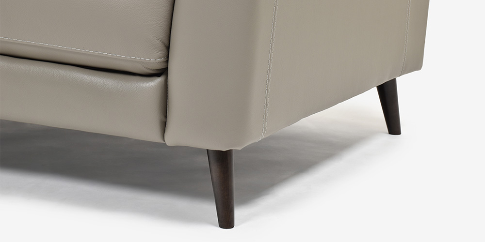 ソファ 3人掛け「ワルツ」幅206cm 半革#J-772A トープ色 足元アップ画像